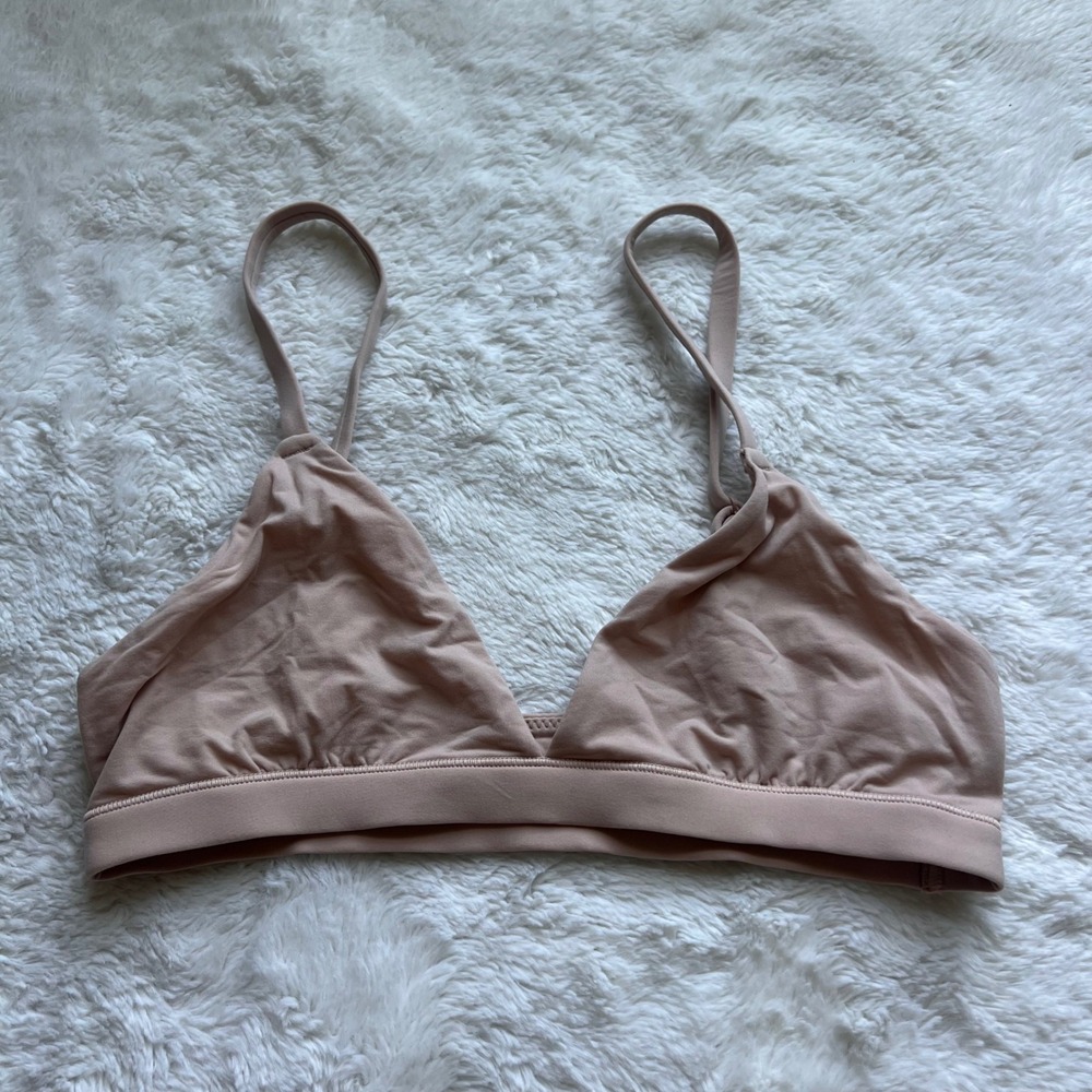 SKIMS Fits Everybody Triangle Bralette Nude Clay BR-TRI-9200 Womens Size S NEW